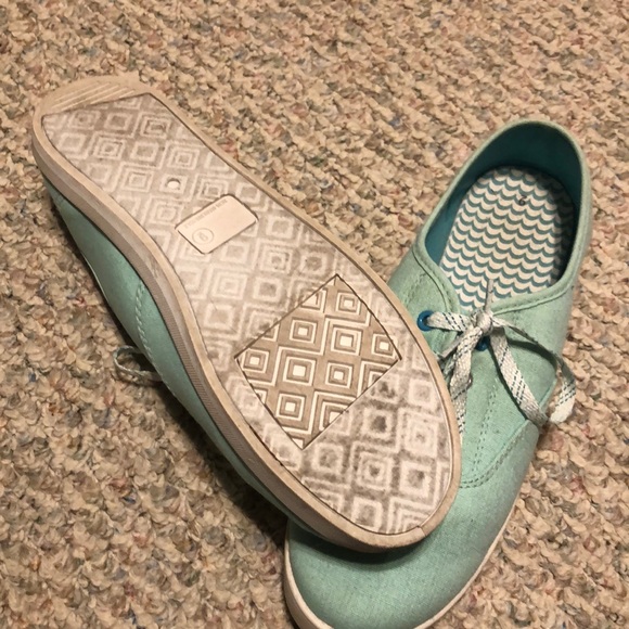 Shoes - Picture 3 of 3